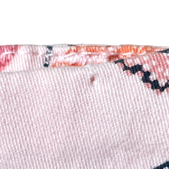 Style & Co. | Mid-Rise Chino Shorts Pink Batik Floral Print Size 4 - Picture 8 of 8